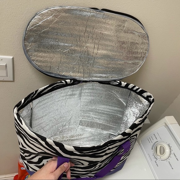 ZEBRA INSULATED FOOD COOLER BAG - Picture 10 of 16